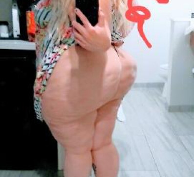 BIGGEST 🍑 BOOTY in the WORLD! 🌏 BBW 👑 Princess Lia has the BEST in all the Universe! 💚👽💙 👉$15 Onlyfans.com/liacasanovae11👈👈👈